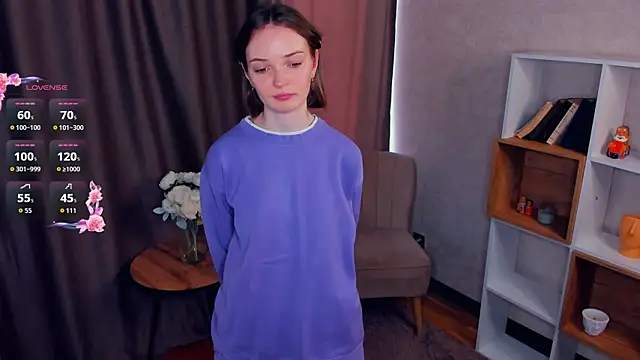 Snapshot of JulieChesnut chatting on March 17, 2026, 7:12 am JulieChesnut online show from March 17, 2026, 7:12 am