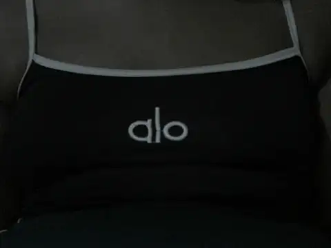 Snapshot of Moos1009 chatting on March 18, 2026, 3:48 pm Moos1009 online show from March 18, 2026, 3:48 pm