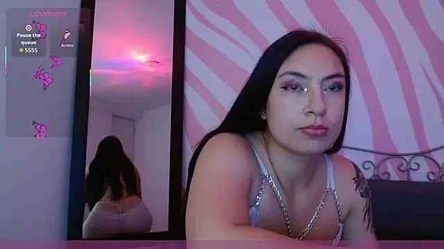 Scarlet queen4 online show from May 27, 2026, 1:08 pm