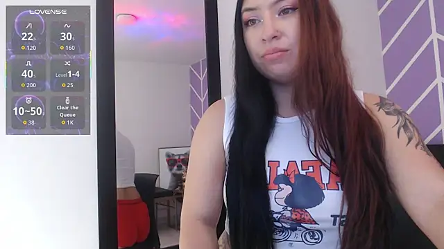Snapshot of Scarlet_queen4 chatting on July 2, 2026, 1:17 pm Scarlet queen4 online show from July 2, 2026, 1:17 pm