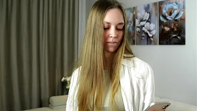 Snapshot of HermaFrain chatting on March 26, 2026, 7:19 pm HermaFrain online show from March 26, 2026, 7:19 pm