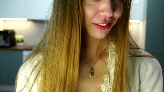 Snapshot of HermaFrain chatting on April 12, 2026, 8:14 pm HermaFrain online show from April 12, 2026, 8:14 pm