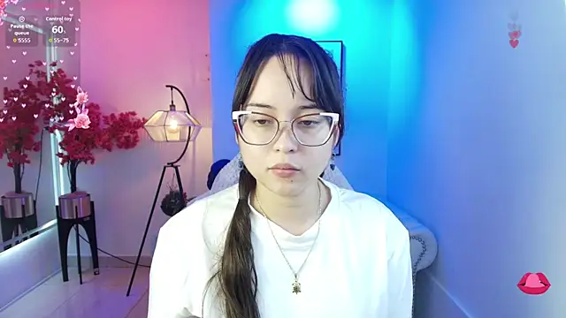 Snapshot of Shady_bug chatting on April 10, 2026, 7:51 pm Shady bug online show from April 10, 2026, 7:51 pm