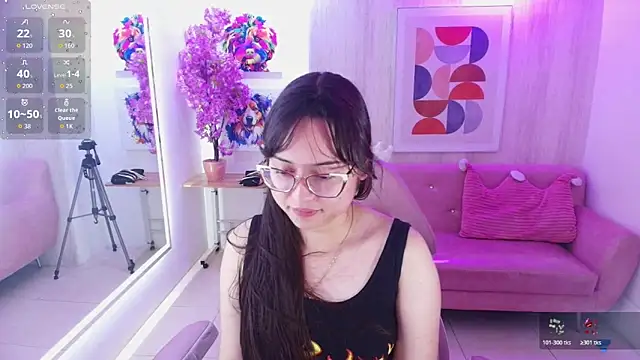 Snapshot of Shady_bug chatting on April 15, 2026, 7:58 pm Shady bug online show from April 15, 2026, 7:58 pm