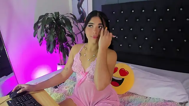 ChloeSterling online show from May 25, 2026, 8:15 pm