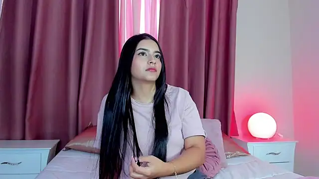 Snapshot of sweet_aura31 chatting on March 18, 2026, 7:28 pm sweet aura31 online show from March 18, 2026, 7:28 pm