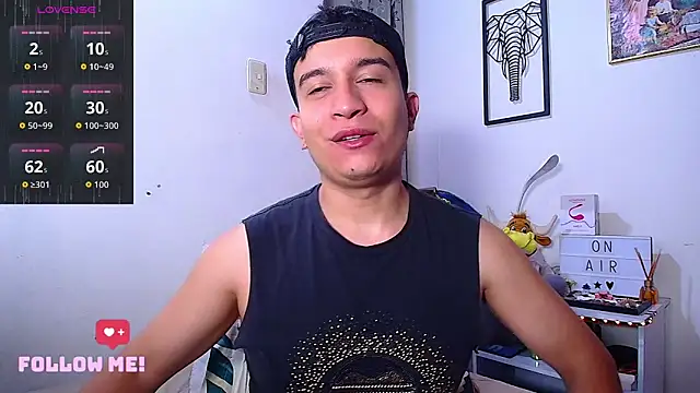Max Parkerr online show from May 23, 2026, 1:48 pm