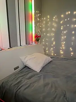 Taya lips online show from March 20, 2026, 7:02 am