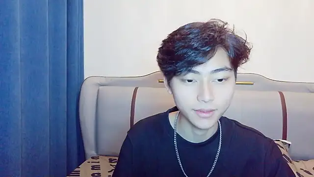 Snapshot of XX-XIUXIU chatting on March 18, 2026, 12:52 pm XX-XIUXIU online show from March 18, 2026, 12:52 pm