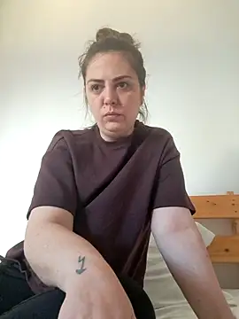 Arya Malone online show from May 18, 2026, 7:14 am