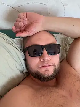 Snapshot of RUS208 chatting on March 17, 2026, 12:19 pm RUS208 online show from March 17, 2026, 12:19 pm