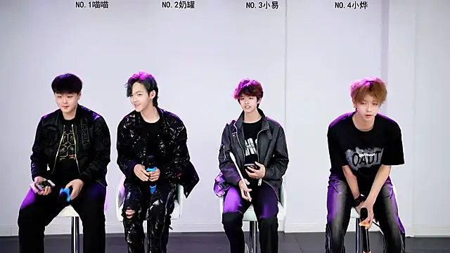 Snapshot of handsomeboy-002 chatting on March 17, 2026, 10:07 am handsomeboy-002 online show from March 17, 2026, 10:07 am