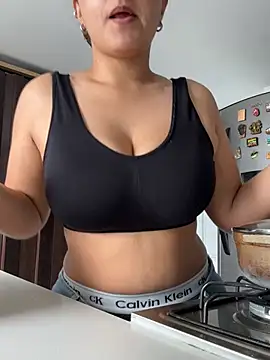 Snapshot of rafaella_stefano chatting on April 24, 2026, 1:13 pm rafaella stefano online show from April 24, 2026, 1:13 pm
