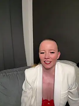 Snapshot of KatharinaGold chatting on March 18, 2026, 8:01 pm KatharinaGold online show from March 18, 2026, 8:01 pm