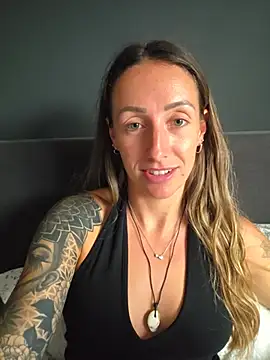 NicoleKaiser online show from May 27, 2026, 6:05 pm