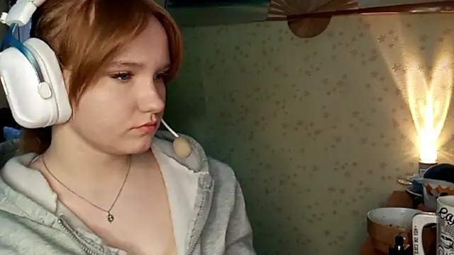 Snapshot of BelladeSimons chatting on March 19, 2026, 6:06 am BelladeSimons online show from March 19, 2026, 6:06 am