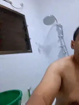 Snapshot of Layzie86 chatting on March 18, 2026, 3:48 pm Layzie86 online show from March 18, 2026, 3:48 pm