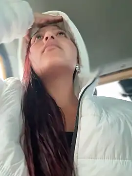 Snapshot of Queen_Scatlett chatting on March 18, 2026, 6:00 pm Queen Scatlett online show from March 18, 2026, 6:00 pm