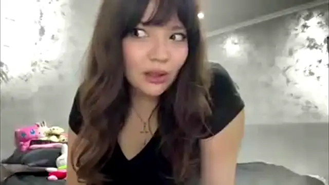 Snapshot of AlishaVelvet chatting on March 19, 2026, 4:22 pm AlishaVelvet online show from March 19, 2026, 4:22 pm