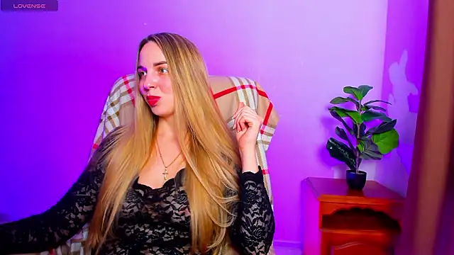 Snapshot of Alexandracandy chatting on March 23, 2026, 1:37 pm Alexandracandy online show from March 23, 2026, 1:37 pm