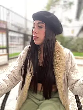 Snapshot of Ferrari_Pink chatting on March 17, 2026, 8:34 pm Ferrari Pink online show from March 17, 2026, 8:34 pm