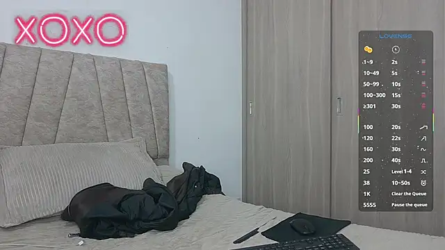 xfir3 vixenx online show from July 11, 2026, 11:06 pm