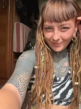 Snapshot of HornyHippy1 chatting on March 18, 2026, 11:02 am HornyHippy1 online show from March 18, 2026, 11:02 am