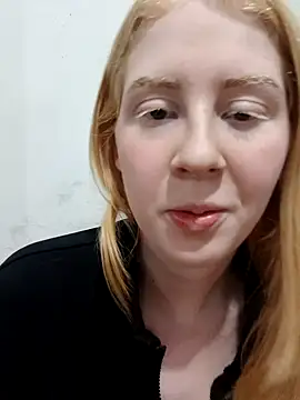 Snapshot of ninaxbabyy chatting on April 10, 2026, 8:35 pm ninaxbabyy online show from April 10, 2026, 8:35 pm