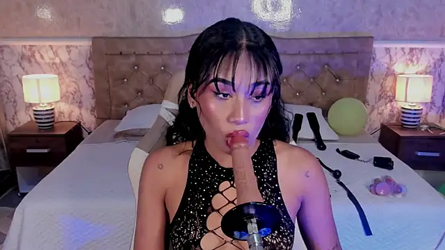 Horny Brunette  online show from March 20, 2026, 4:06 am