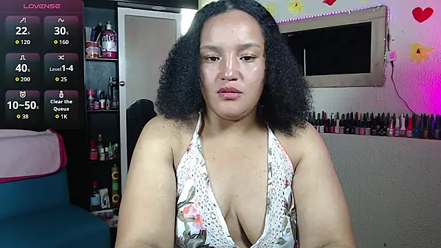 SofiaRoyal2308 online show from March 27, 2026, 3:12 am