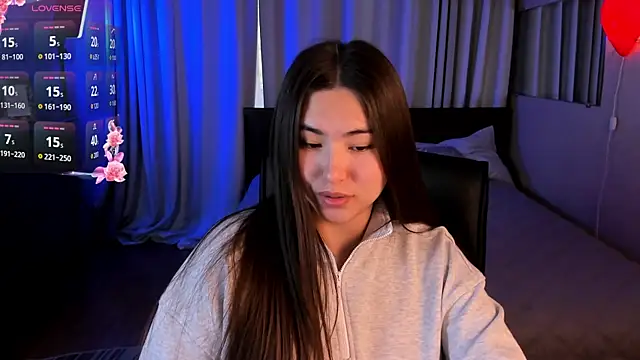 IceIcebabe  online show from May 24, 2026, 1:10 am