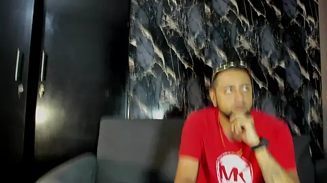 Snapshot of Santi_rogue chatting on March 22, 2026, 8:40 am Santi rogue online show from March 22, 2026, 8:40 am