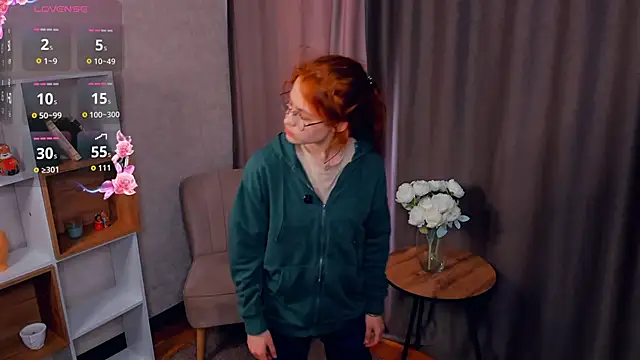 Snapshot of EneidaCavness chatting on March 19, 2026, 6:17 am EneidaCavness online show from March 19, 2026, 6:17 am