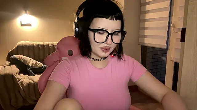 Snapshot of Setty_Asky chatting on May 5, 2026, 2:14 pm Setty Asky online show from May 5, 2026, 2:14 pm