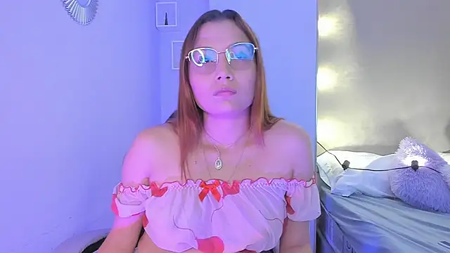 Snapshot of Littletammy4u chatting on April 13, 2026, 3:06 pm Littletammy4u online show from April 13, 2026, 3:06 pm
