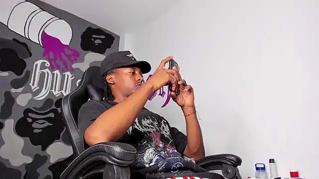 Bryxxxon online show from April 10, 2026, 10:58 pm