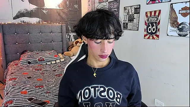 Snapshot of santy_fox chatting on March 20, 2026, 12:32 pm santy fox online show from March 20, 2026, 12:32 pm