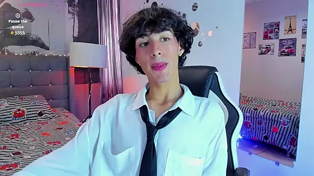 Snapshot of santy_fox chatting on March 30, 2026, 3:13 pm santy fox online show from March 30, 2026, 3:13 pm