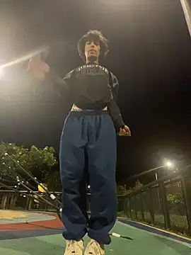 Snapshot of santy_fox chatting on April 5, 2026, 1:58 am santy fox online show from April 5, 2026, 1:58 am