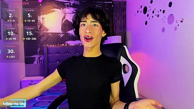 Snapshot of santy_fox chatting on April 5, 2026, 11:46 pm santy fox online show from April 5, 2026, 11:46 pm