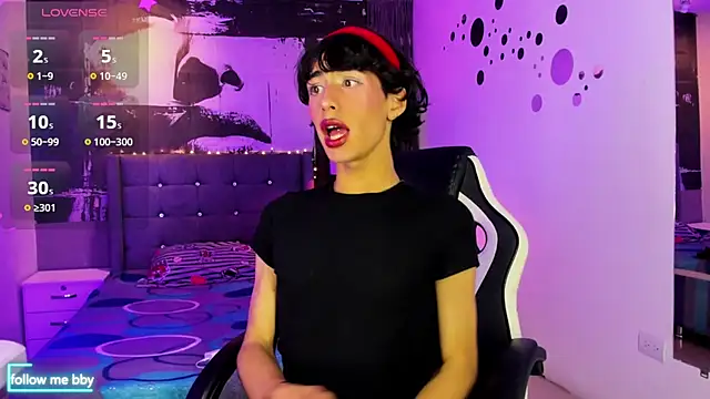 Snapshot of santy_fox chatting on April 6, 2026, 5:52 am santy fox online show from April 6, 2026, 5:52 am