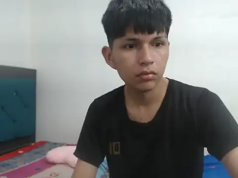 Snapshot of angel_scoott chatting on March 23, 2026, 3:32 am angel scoott online show from March 23, 2026, 3:32 am