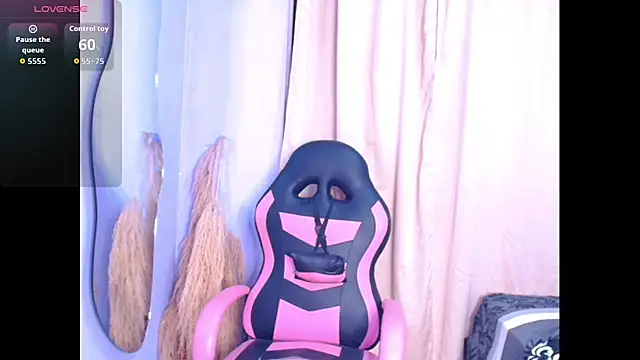 Snapshot of Vane_latina777 chatting on March 18, 2026, 10:57 pm Vane latina777 online show from March 18, 2026, 10:57 pm