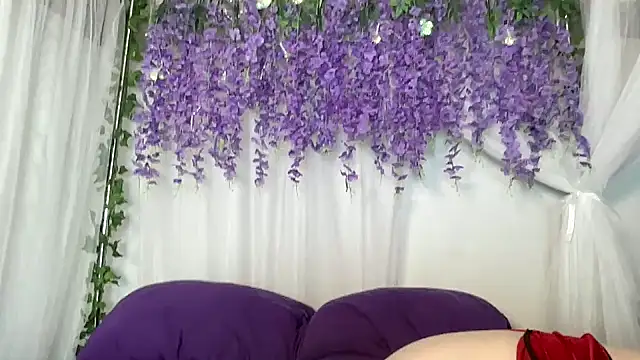 ElfGirlAna online show from July 3, 2026, 2:56 pm
