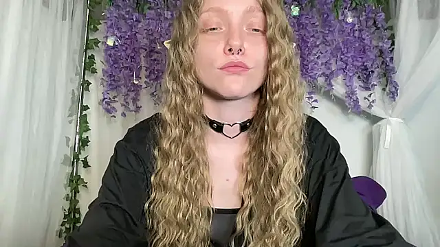 ElfGirlAna online show from July 8, 2026, 3:05 pm