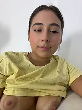 MelodyRey   online show from May 11, 2026, 1:44 am