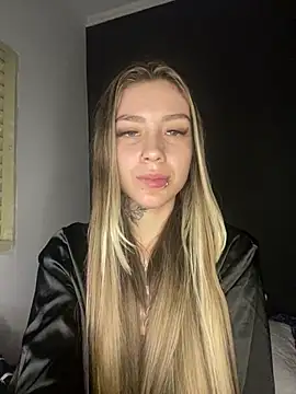 alyssa 22 online show from July 4, 2026, 4:18 am