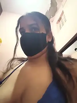 Snapshot of REENA-STRIP chatting on May 29, 2026, 7:23 pm REENA-STRIP online show from May 29, 2026, 7:23 pm