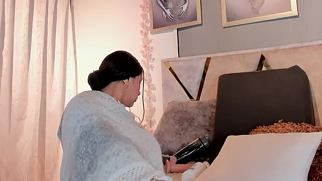 Mrs Daniels online show from April 7, 2026, 12:33 am