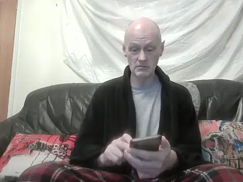 Useless Wanker online show from June 2, 2026, 1:18 am